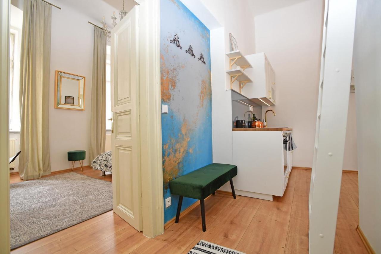 Lovely Little Cosy Apt In פראג מראה חיצוני תמונה